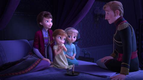 frozen elsa and anna mother